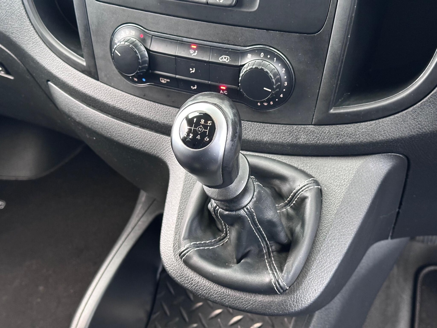 Used Mercedes-Benz Vito 2016 for sale - 77015766: Photo 17