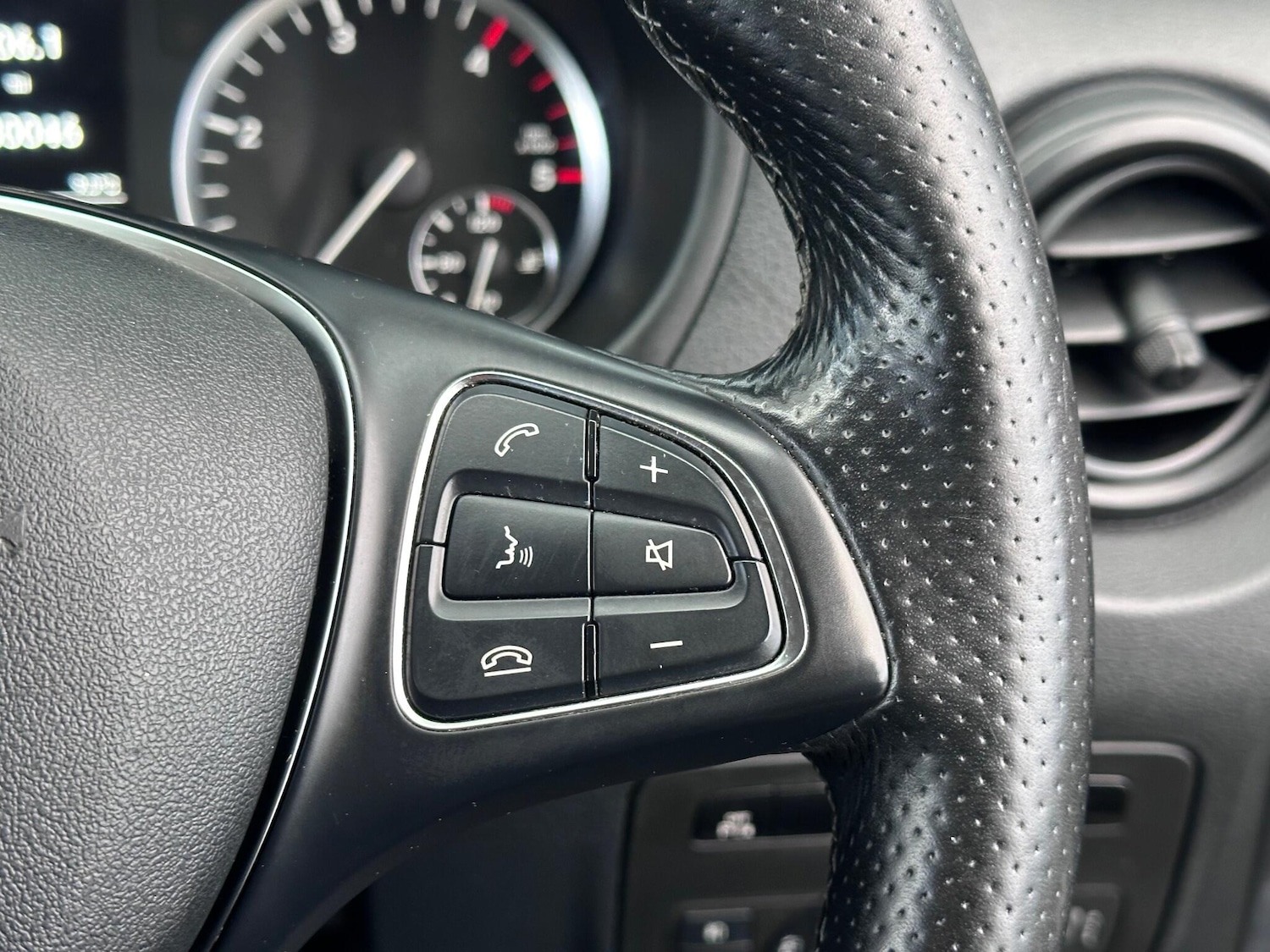 Used Mercedes-Benz Vito 2016 for sale - 77015766: Photo 24