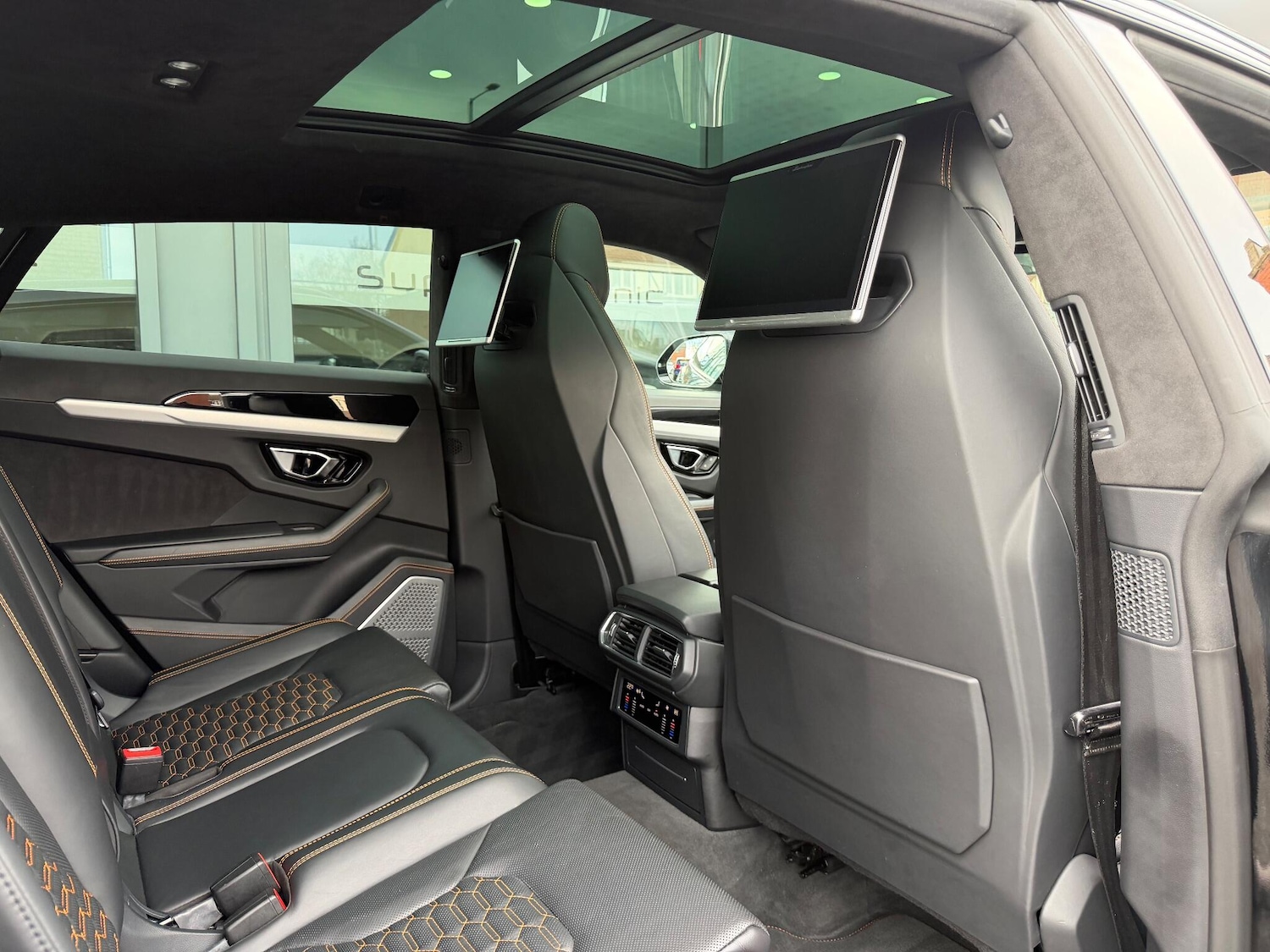 Used Lamborghini Urus 2020 for sale - 77279360: Photo 9