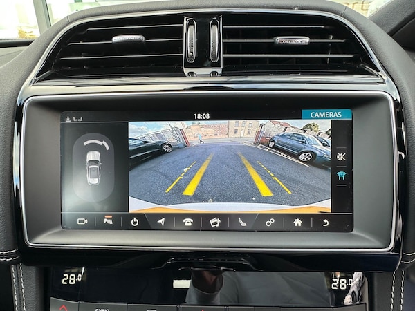 Used Jaguar F-Pace 2018 for sale - 75493423: Photo 16