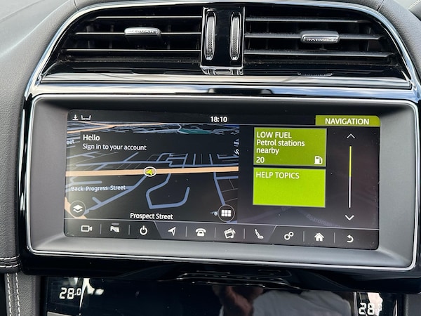 Used Jaguar F-Pace 2018 for sale - 75493423: Photo 23