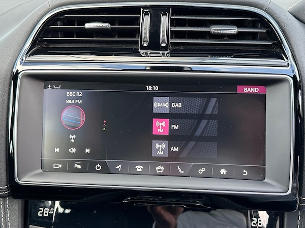 Used Jaguar F-Pace 2018 for sale - 75493423: Photo 24