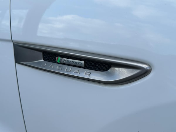 Used Jaguar F-Pace 2018 for sale - 75493423: Photo 6