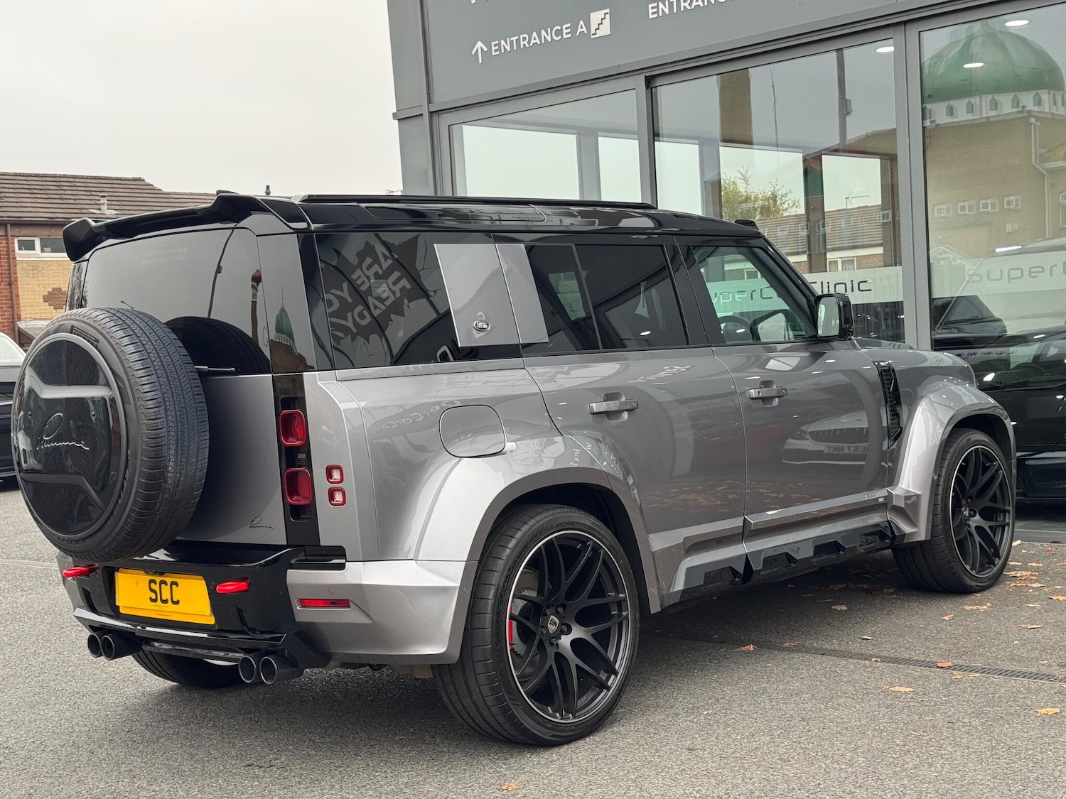 Used Land Rover Defender 2023 for sale - 76993068: Photo 12