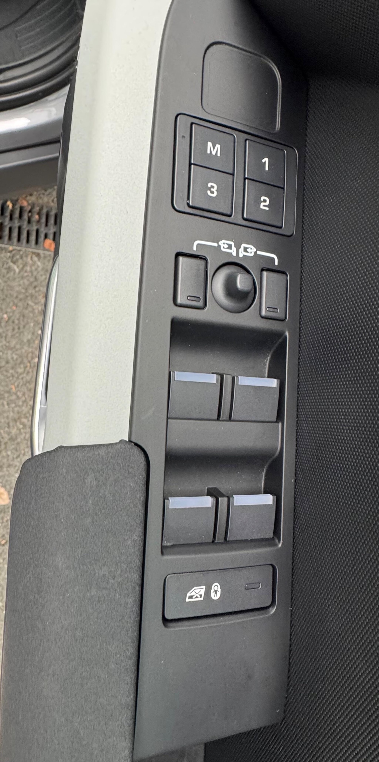 Used Land Rover Defender 2023 for sale - 76993068: Photo 19