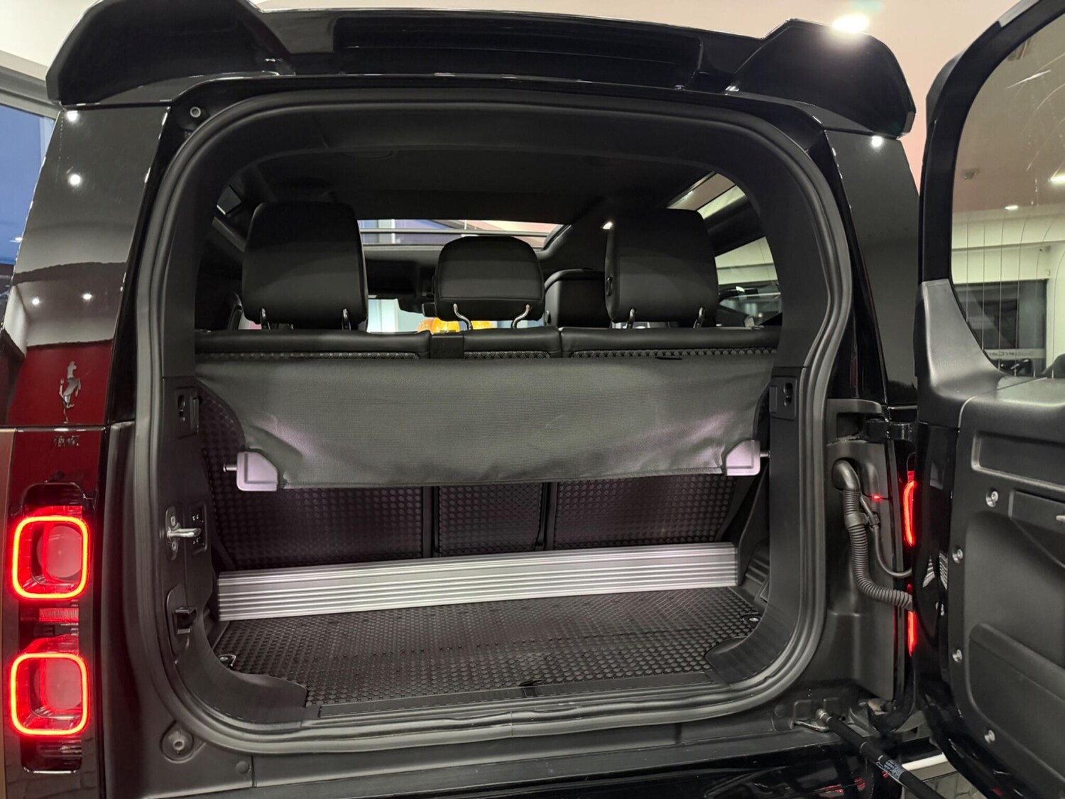 Used Land Rover Defender 2021 for sale - 77586180: Photo 16