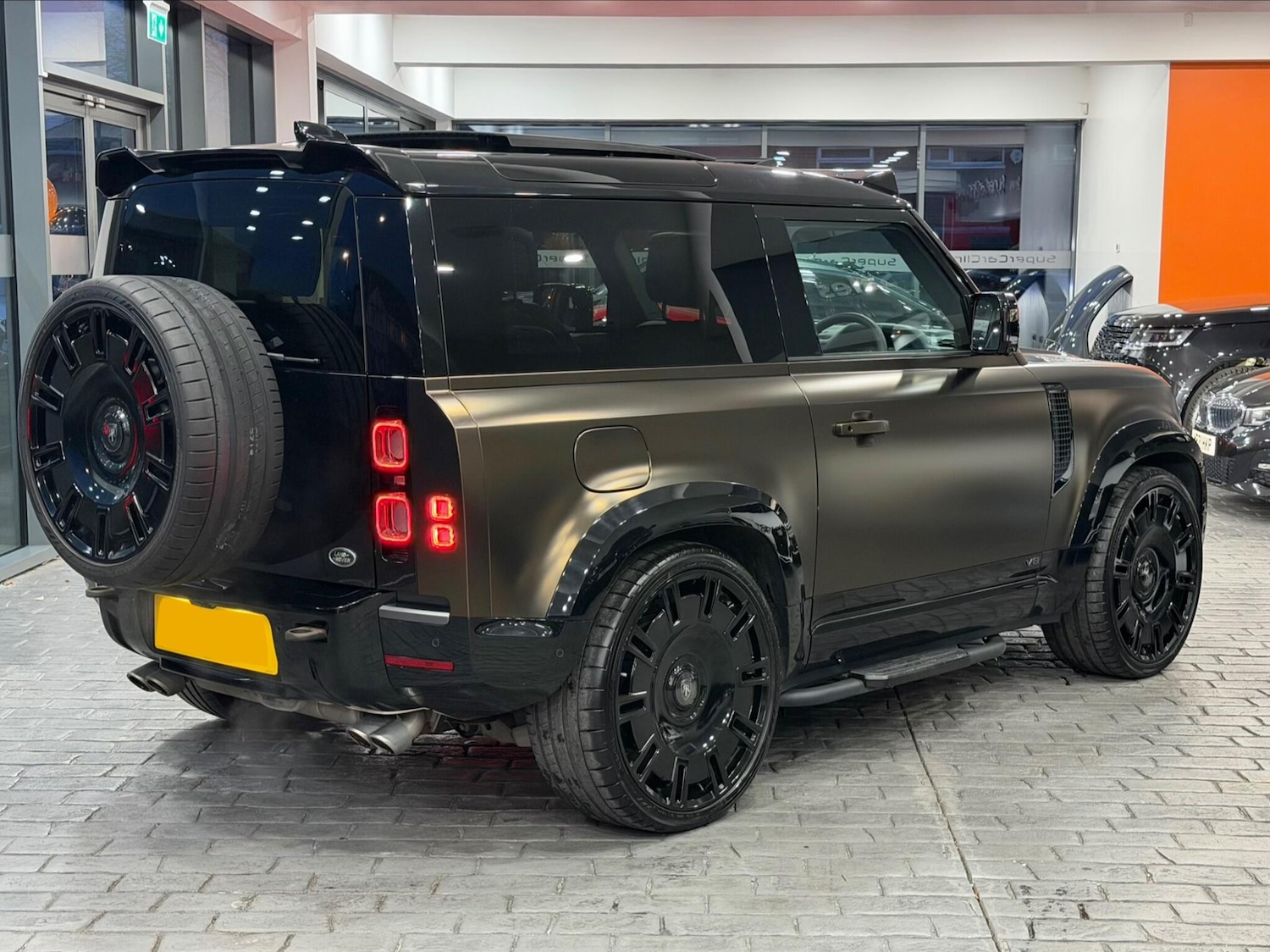 Used Land Rover Defender 2021 for sale - 77586180: Photo 5