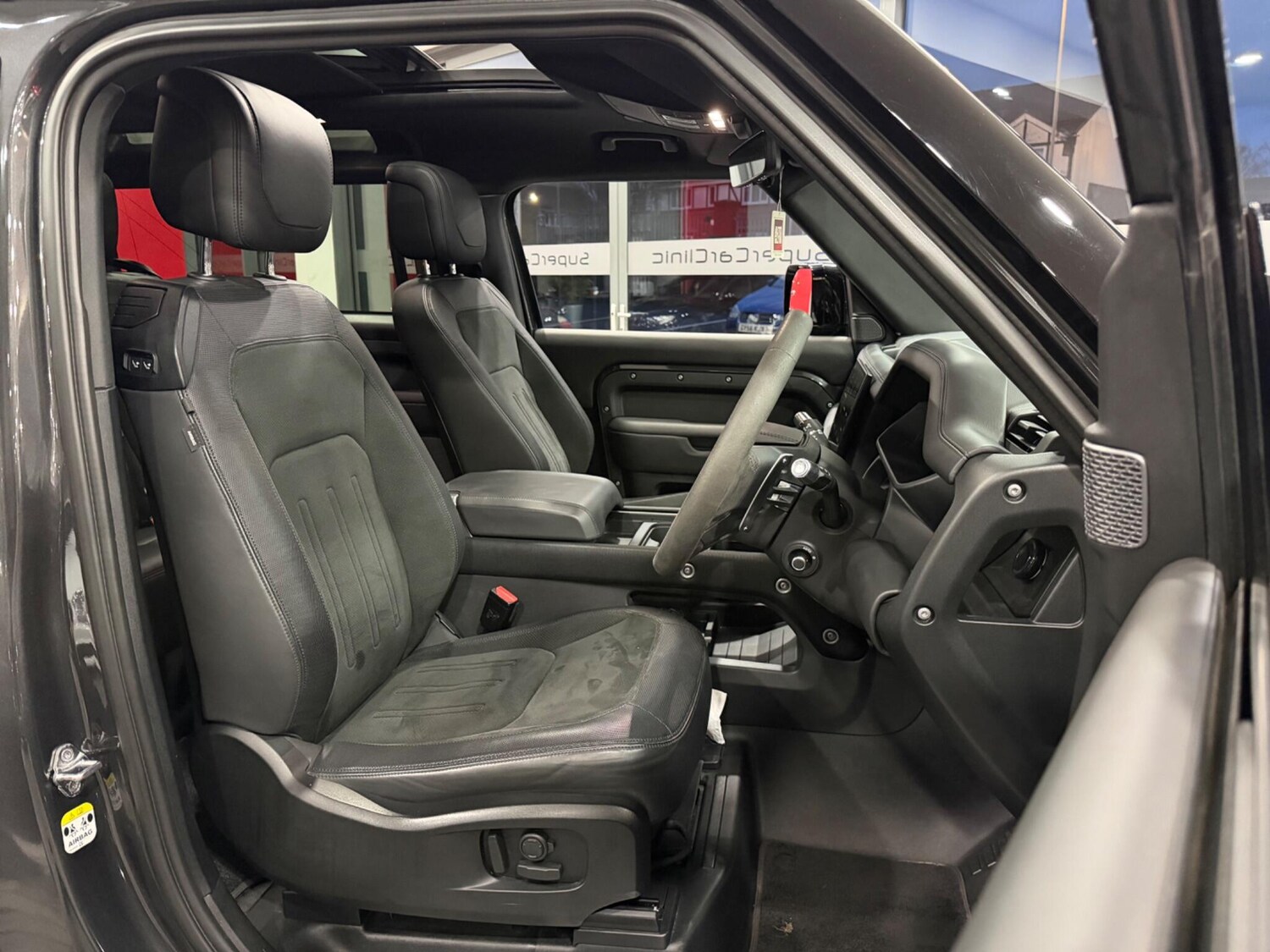 Used Land Rover Defender 2021 for sale - 77586180: Photo 8