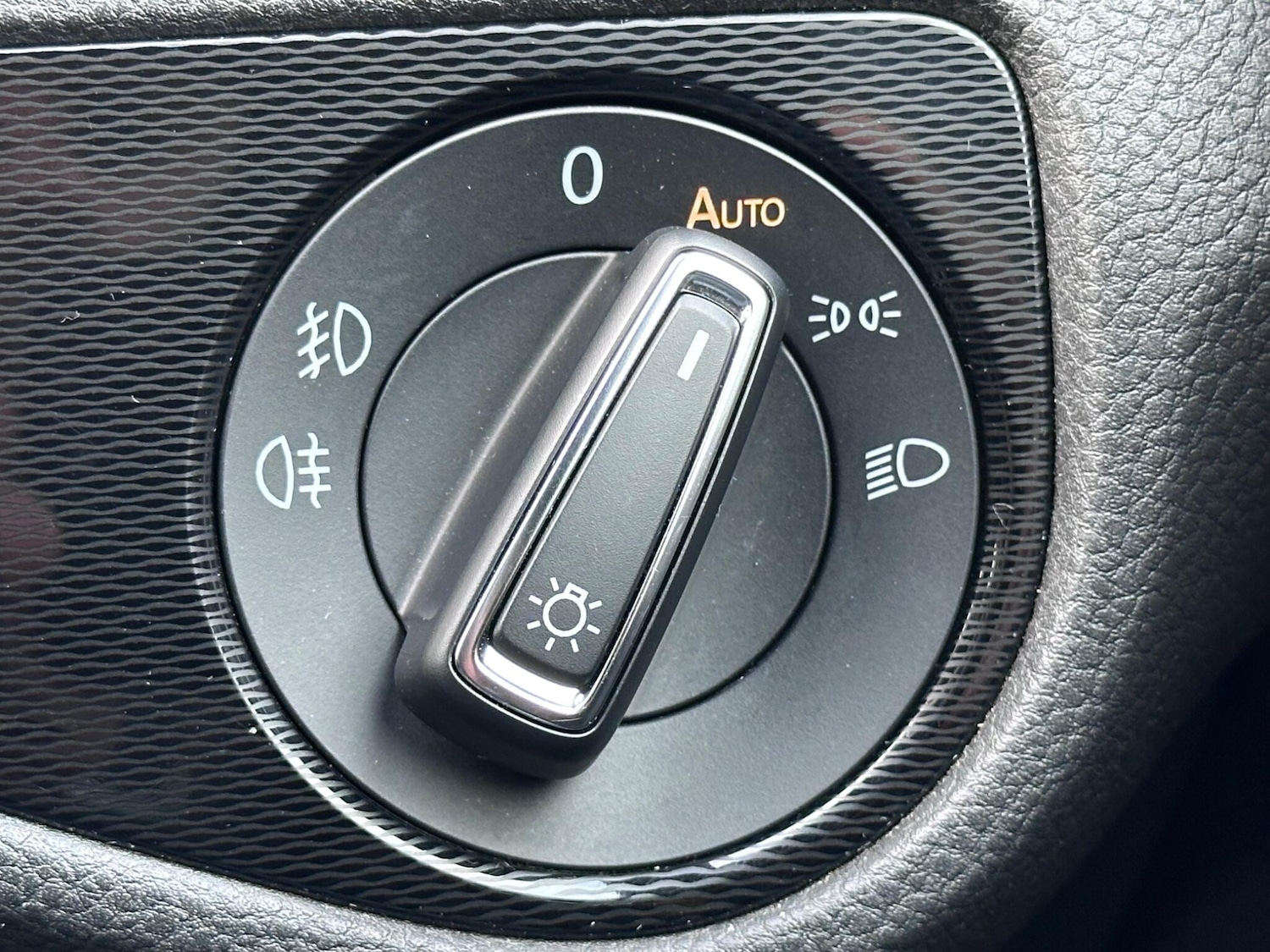 Used Volkswagen Golf for sale - 77315338: Photo 29