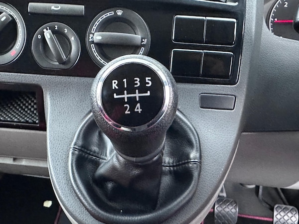 Used Volkswagen Transporter 2011 for sale - 76282736: Photo 20