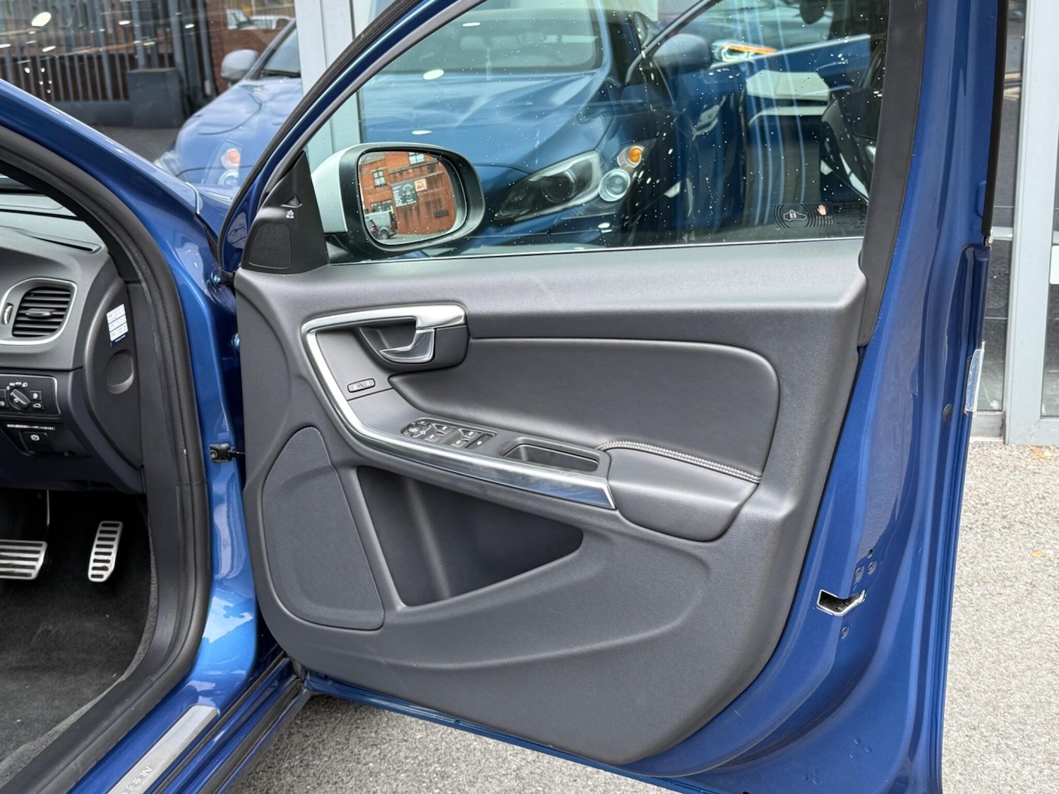 Used Volvo V60 for sale - 76476423: Photo 12