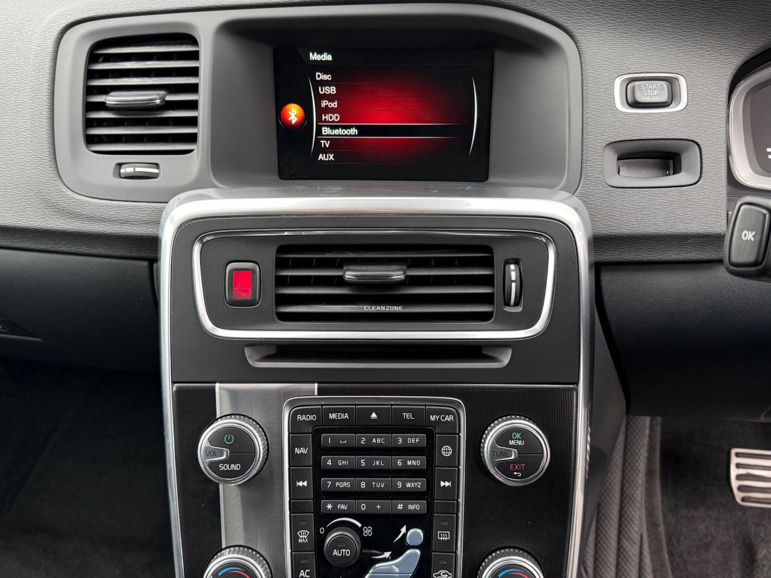 Used Volvo V60 for sale - 76476423: Photo 19