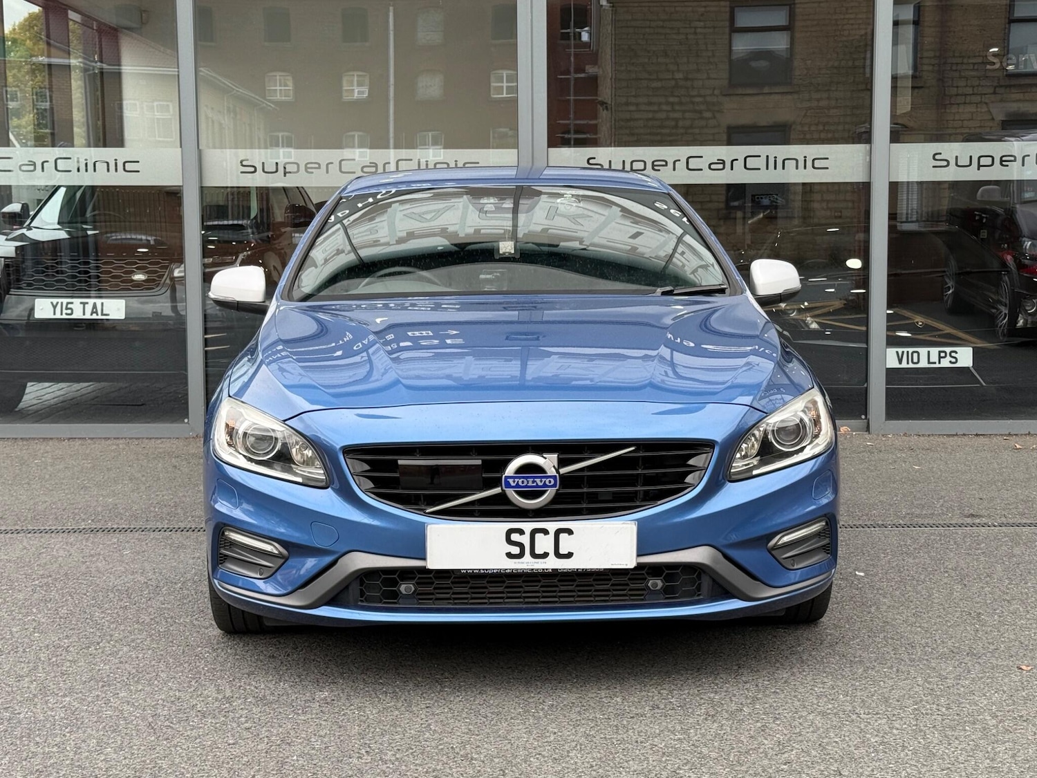 Used Volvo V60 for sale - 76476423: Photo 2