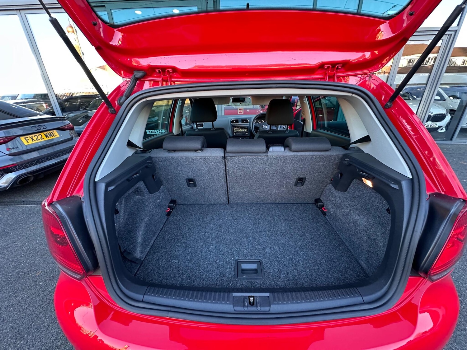 Used Volkswagen Polo 2012 for sale - 76606860: Photo 21