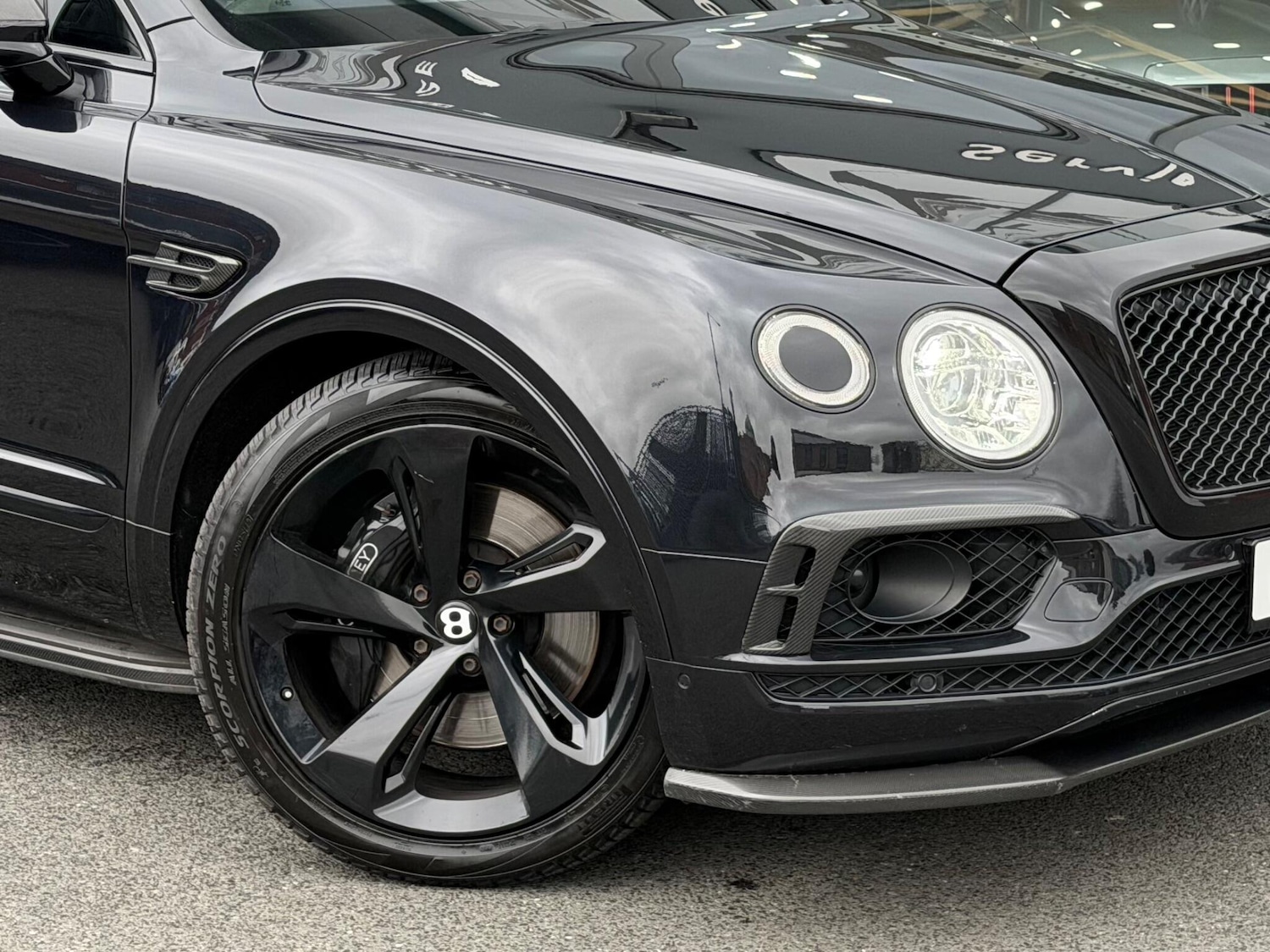 Used Bentley Bentayga 2017 for sale - 78058383: Photo 2