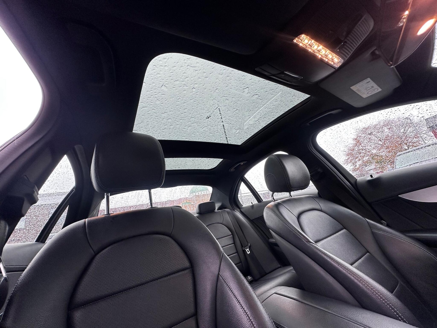 Used Mercedes-Benz C Class 2015 for sale - 76175342: Photo 8