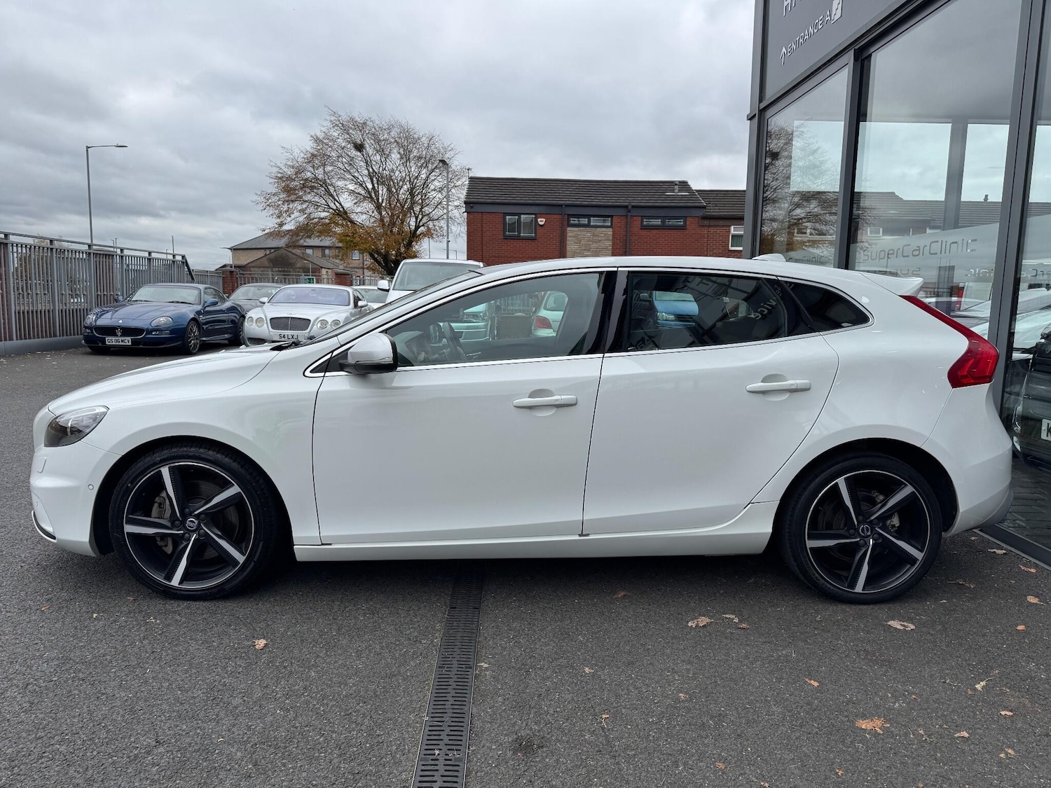 Used Volvo V40 for sale - 76476427: Photo 4