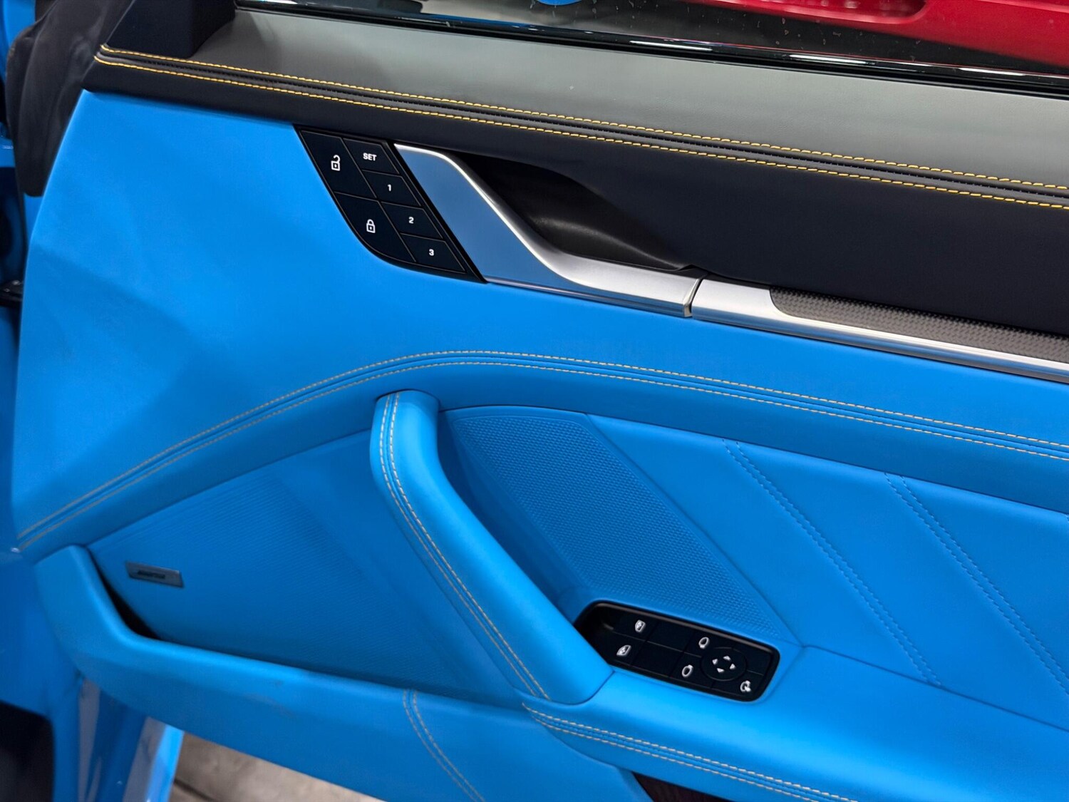 Used Porsche 911 2023 for sale - 77468855: Photo 12