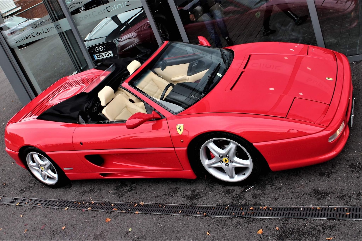 Used Ferrari 355 F1 1999 for sale - 76380543: Photo 2