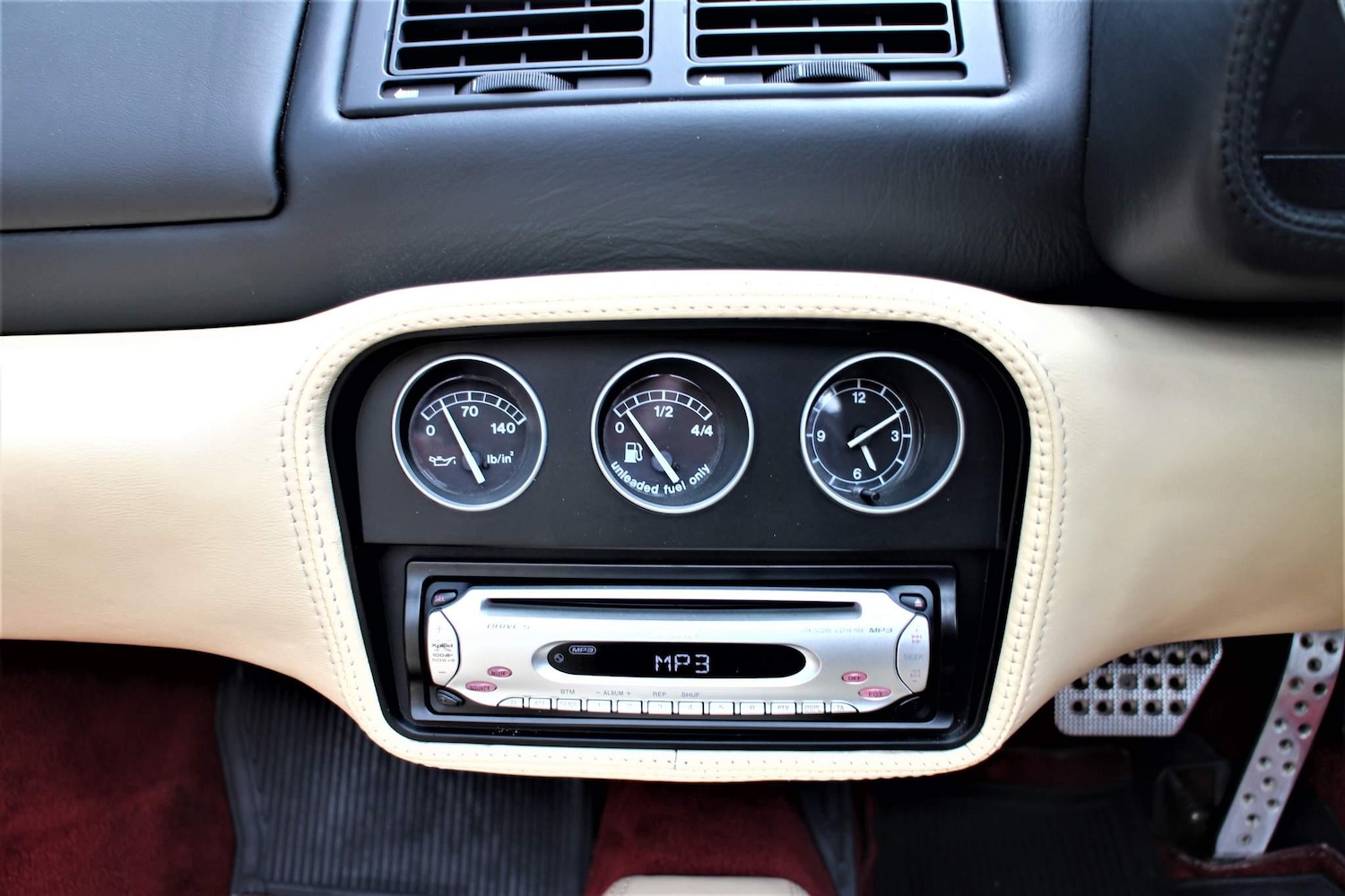 Used Ferrari 355 F1 1999 for sale - 76380543: Photo 20