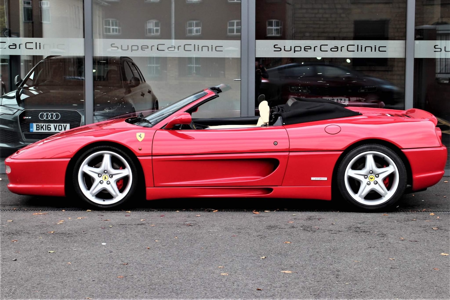 Used Ferrari 355 F1 1999 for sale - 76380543: Photo 7