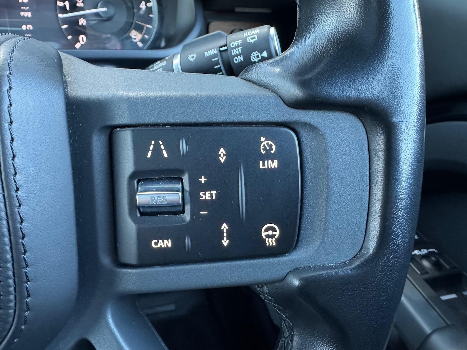 Used Land Rover Defender 2023 for sale - 76992255: Photo 19