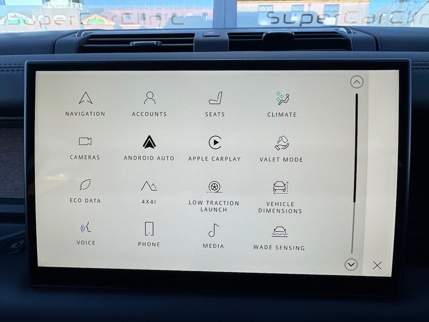 Used Land Rover Defender 2023 for sale - 76992255: Photo 26