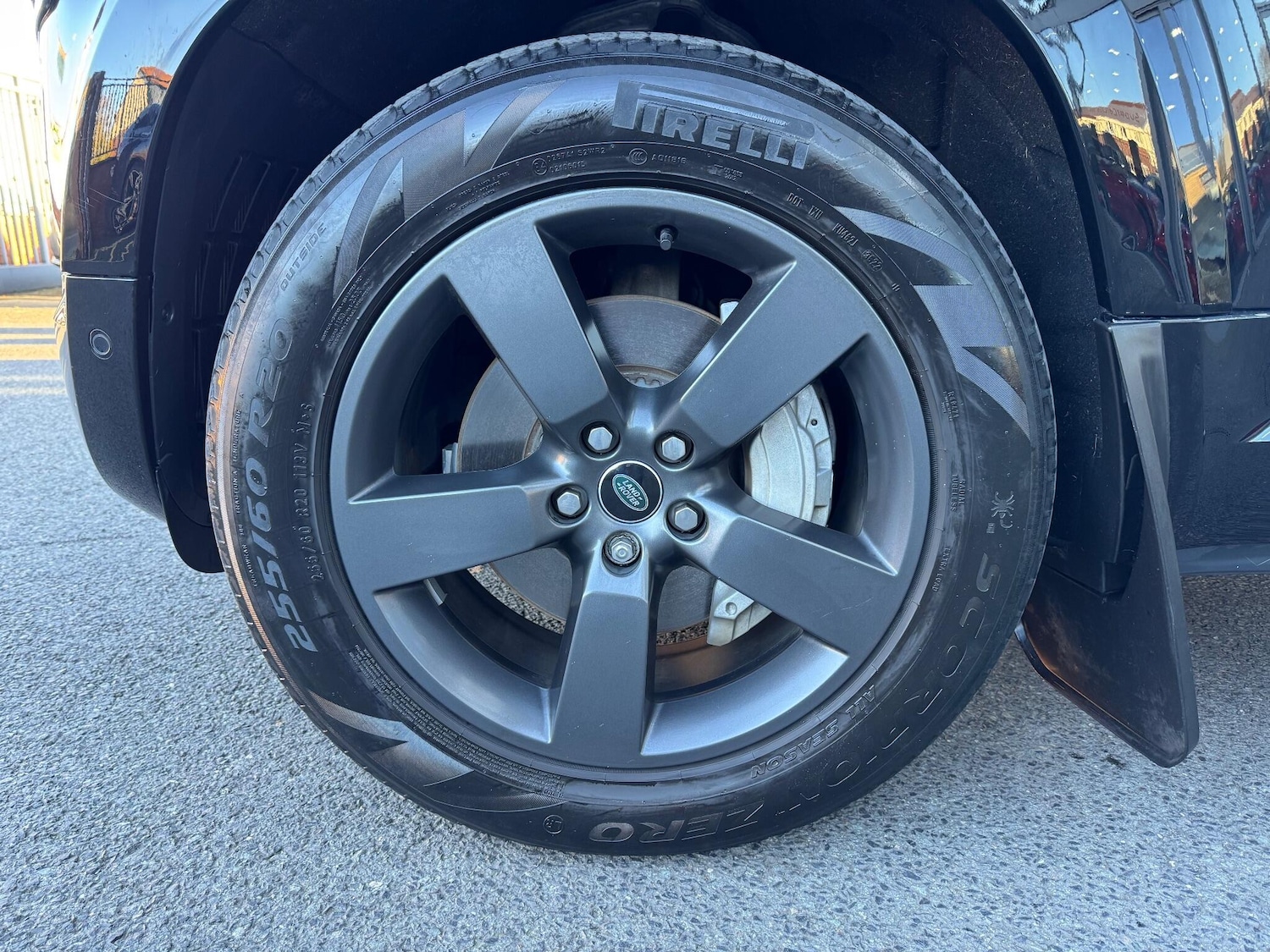 Used Land Rover Defender 2023 for sale - 76992255: Photo 5