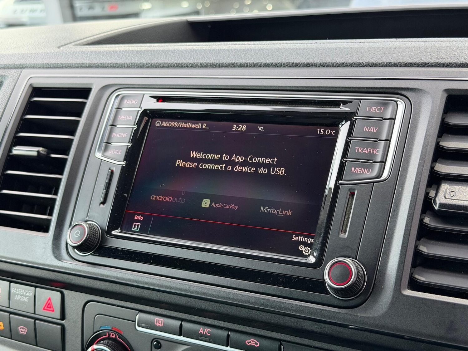 Used Volkswagen Transporter 2017 for sale - 76473873: Photo 18