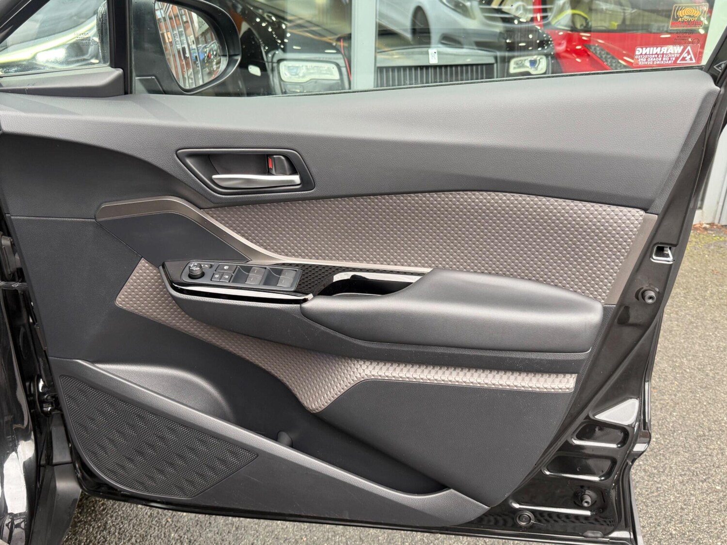 Used Toyota C-HR 2022 for sale - 77683042: Photo 12