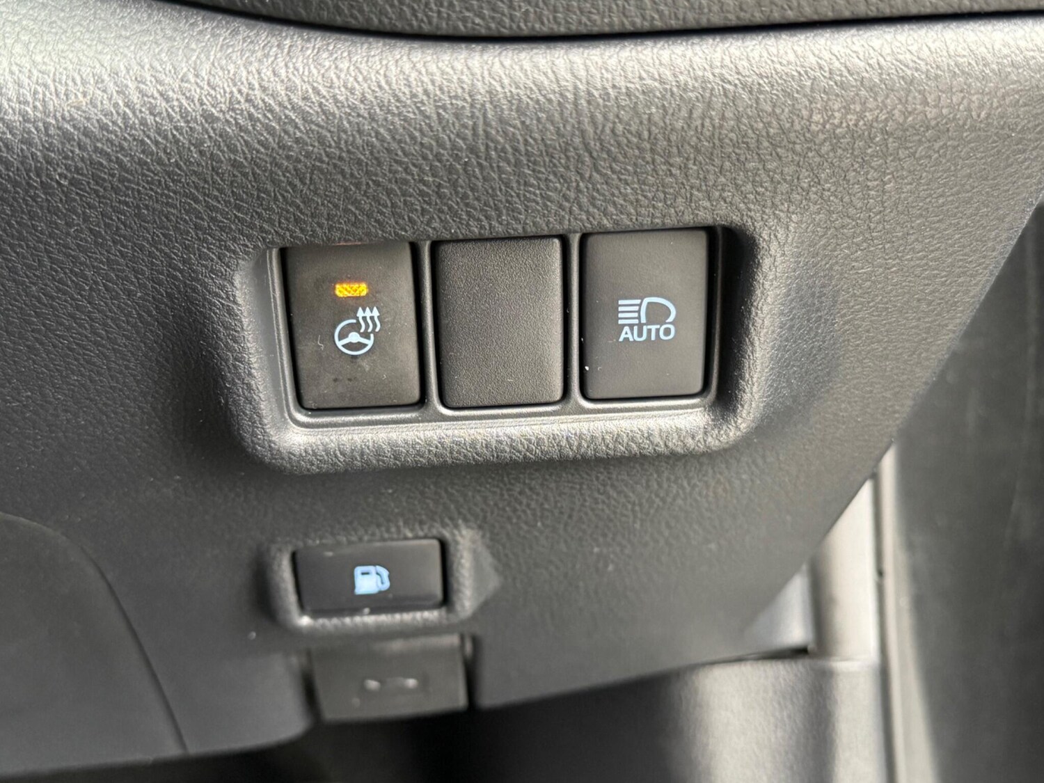 Used Toyota C-HR 2022 for sale - 77683042: Photo 24