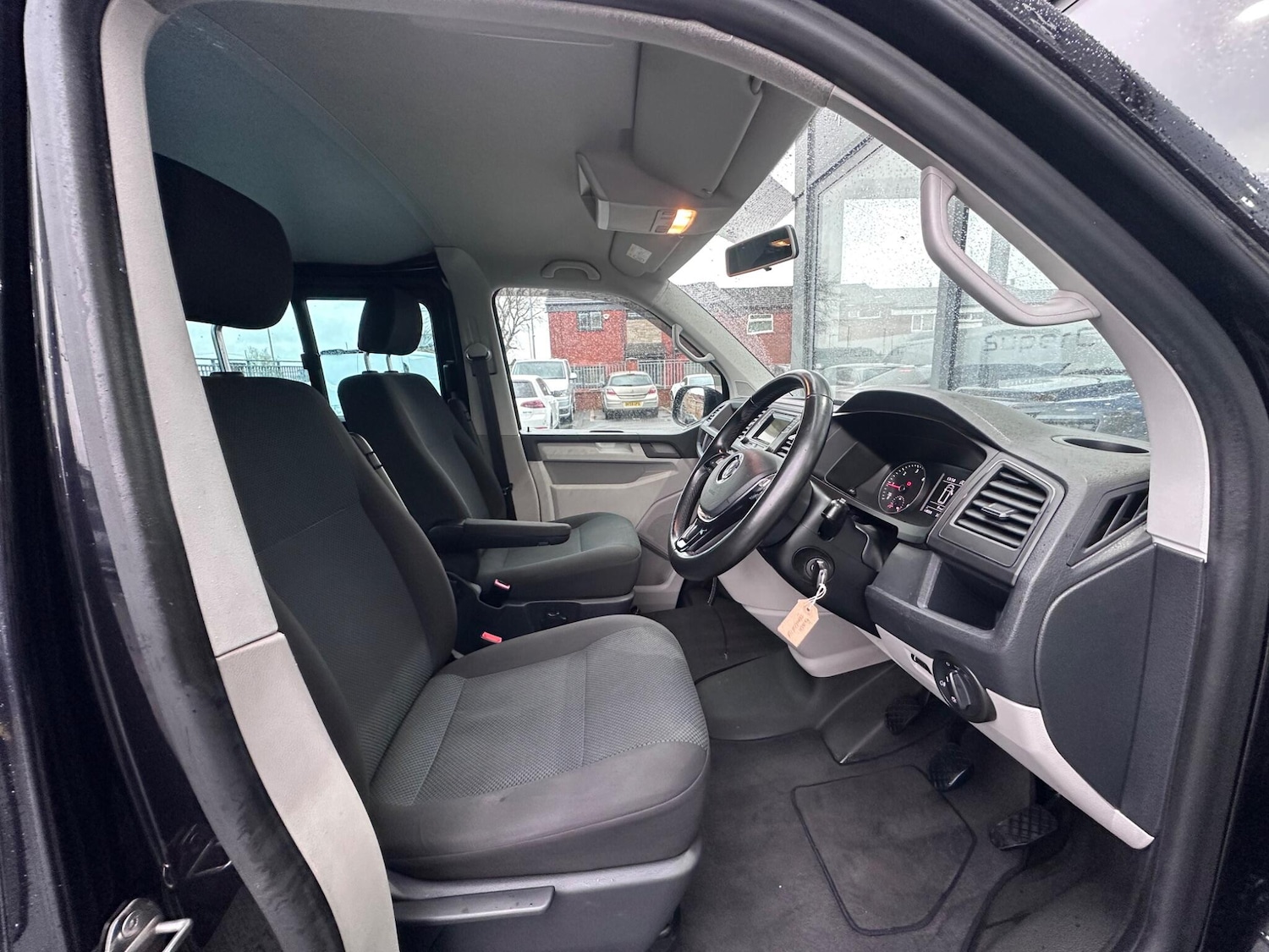 Used Volkswagen Transporter 2018 for sale - 76990709: Photo 10