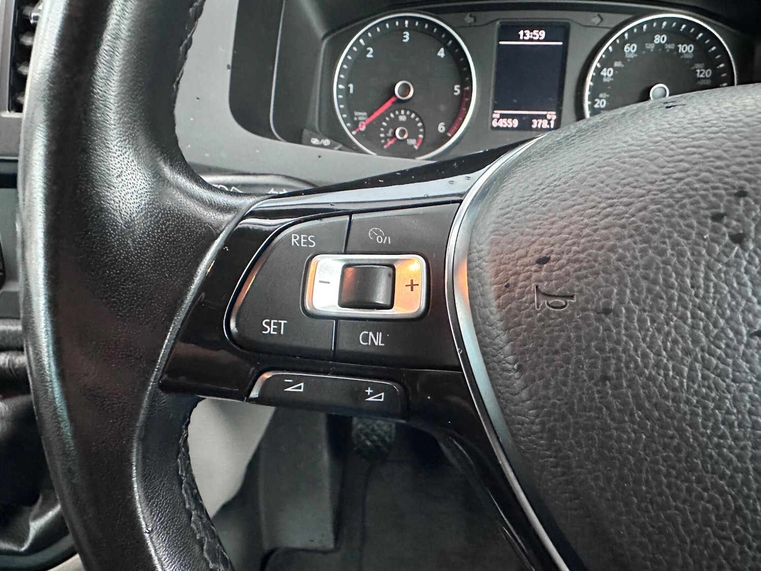 Used Volkswagen Transporter 2018 for sale - 76990709: Photo 16