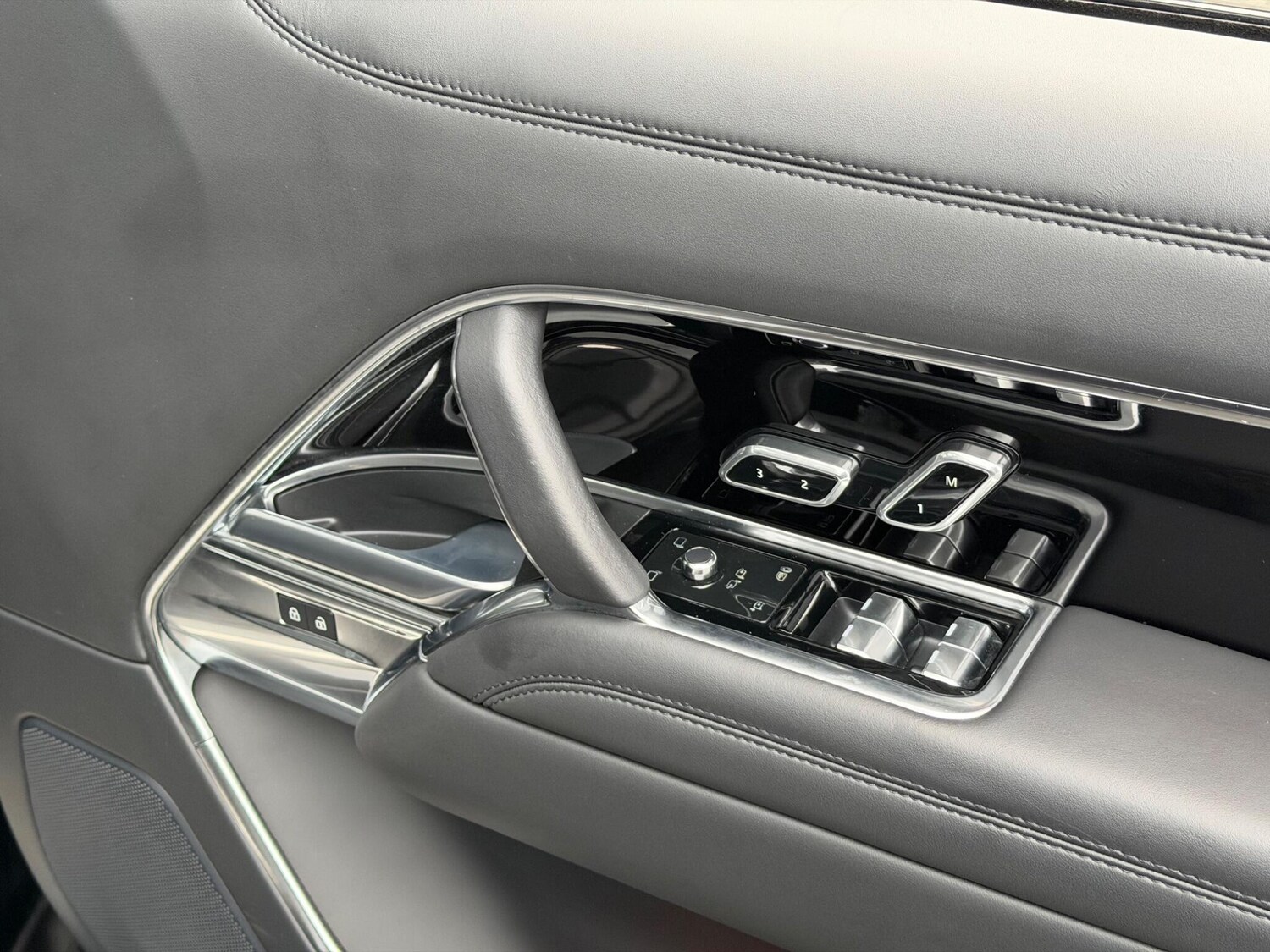 Used Land Rover Range Rover 2023 for sale - 77783552: Photo 11