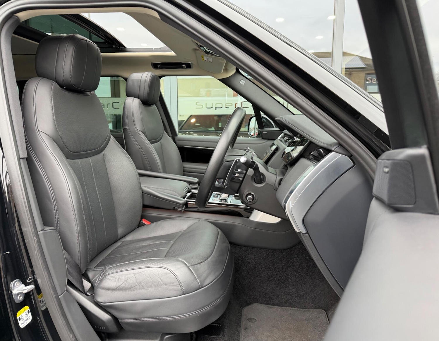 Used Land Rover Range Rover 2023 for sale - 77783552: Photo 2