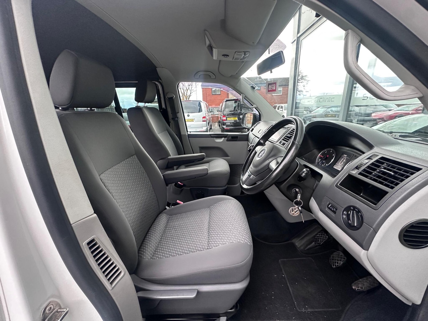 Used Volkswagen Transporter 2011 for sale - 76337815: Photo 12