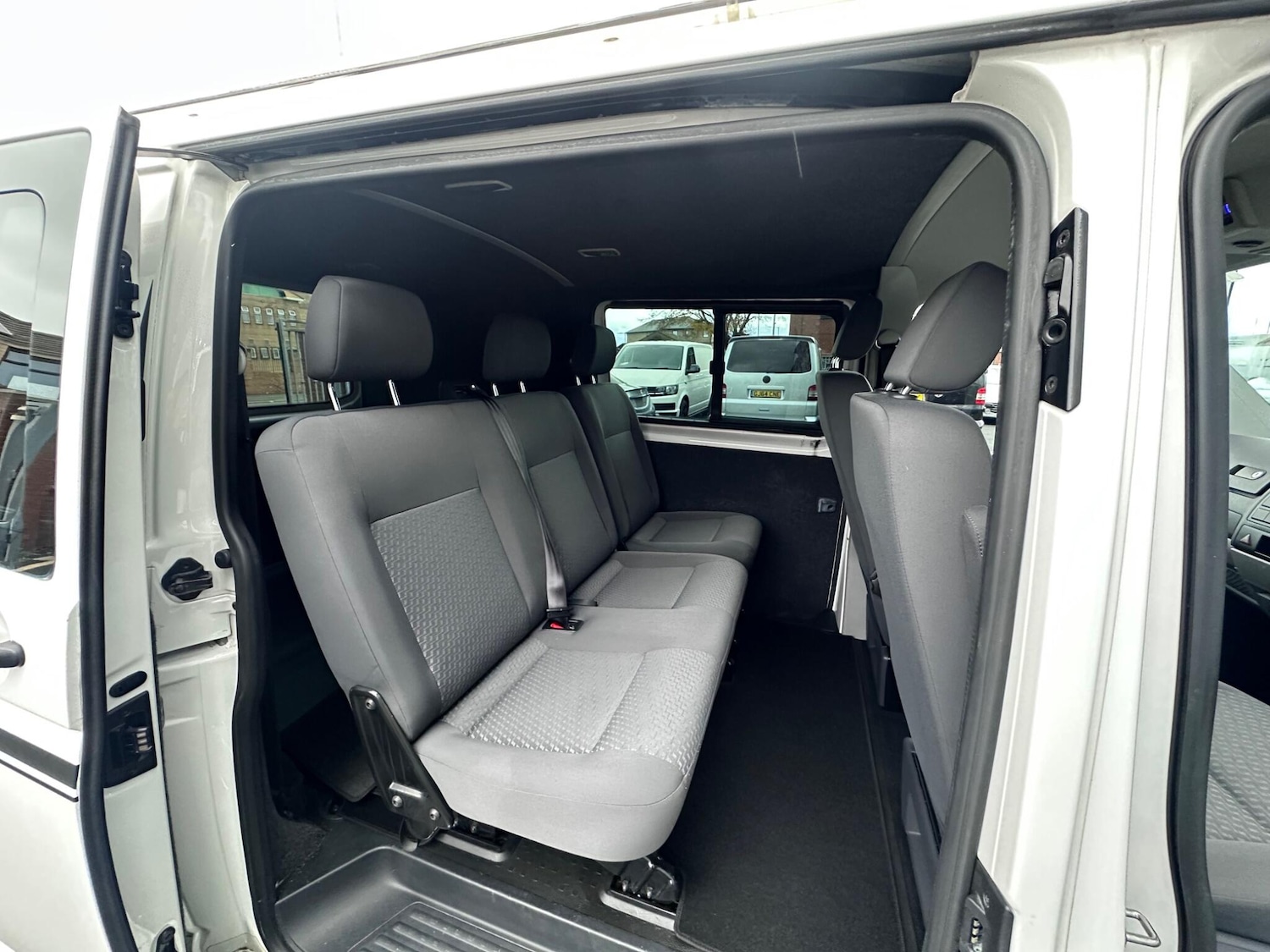 Used Volkswagen Transporter 2011 for sale - 76337815: Photo 25