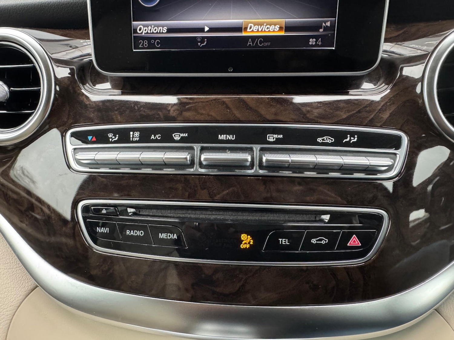 Used Mercedes-Benz V-Class 2016 for sale - 77143986: Photo 17