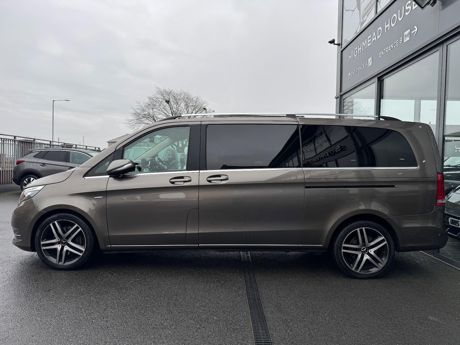 Used Mercedes-Benz V-Class 2016 for sale - 77143986: Photo 5