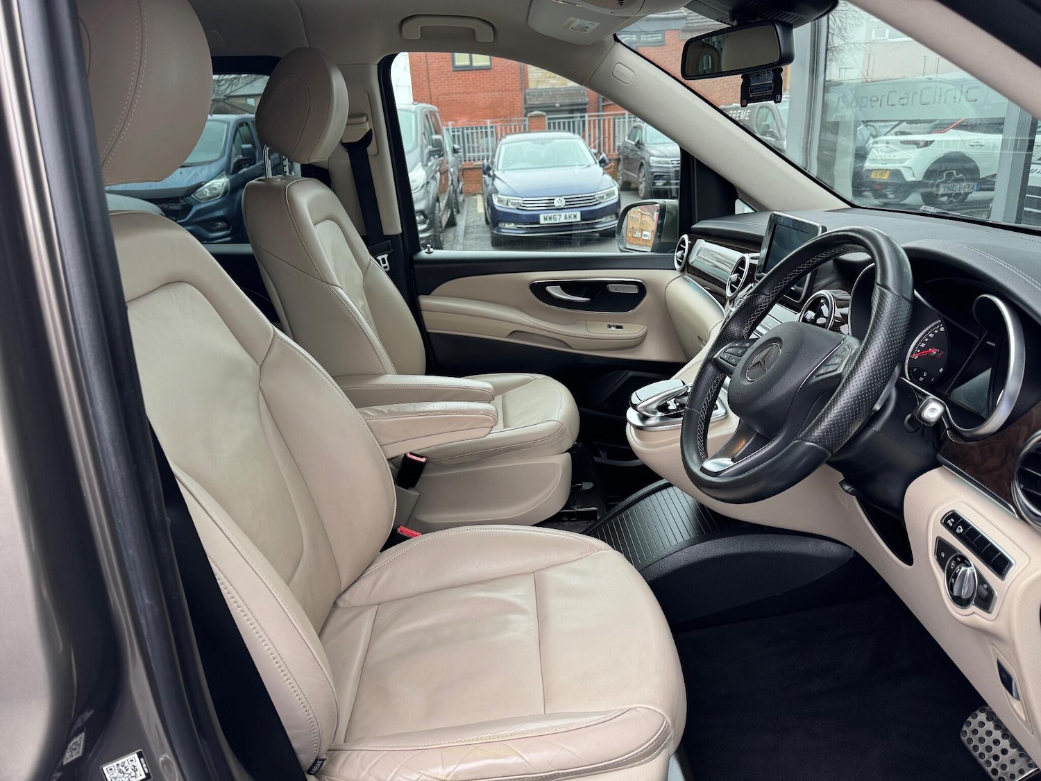 Used Mercedes-Benz V-Class 2016 for sale - 77143986: Photo 9