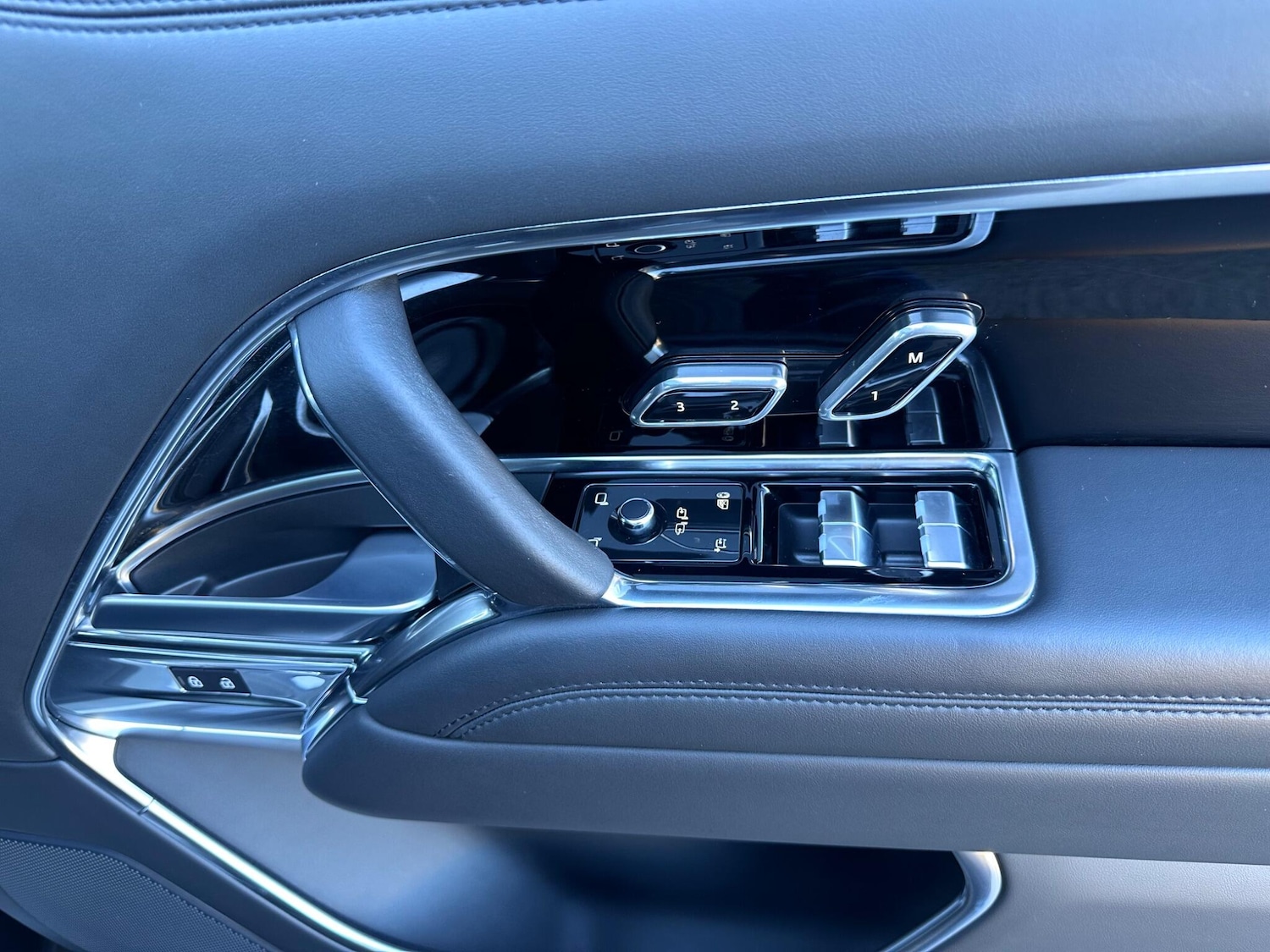 Used Land Rover Range Rover 2023 for sale - 76644636: Photo 12