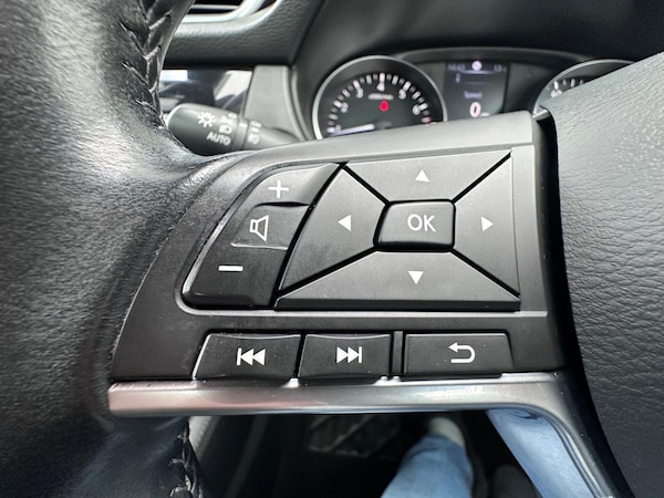 Used Nissan Qashqai 2017 for sale - 76174680: Photo 18
