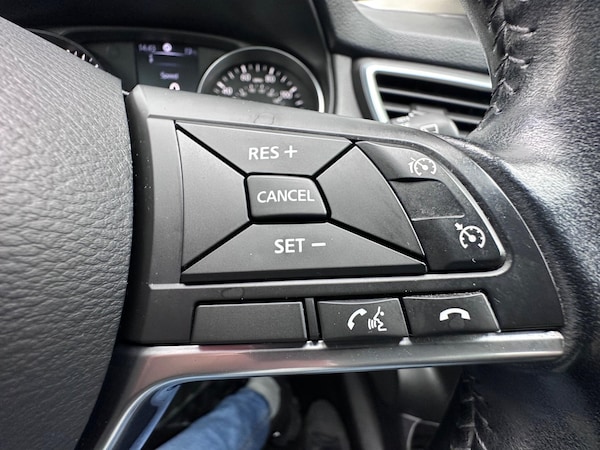 Used Nissan Qashqai 2017 for sale - 76174680: Photo 19