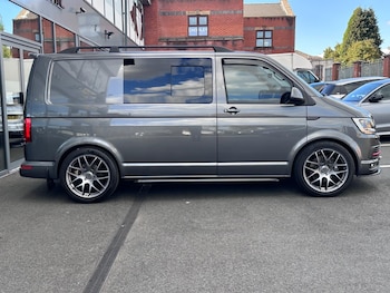 Used Volkswagen Transporter 2017 for sale - 76073199: Photo