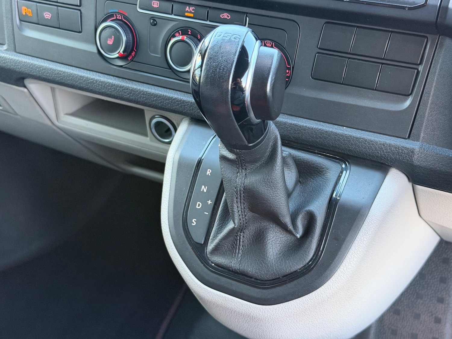 Used Volkswagen Transporter for sale - 77191908: Photo 20