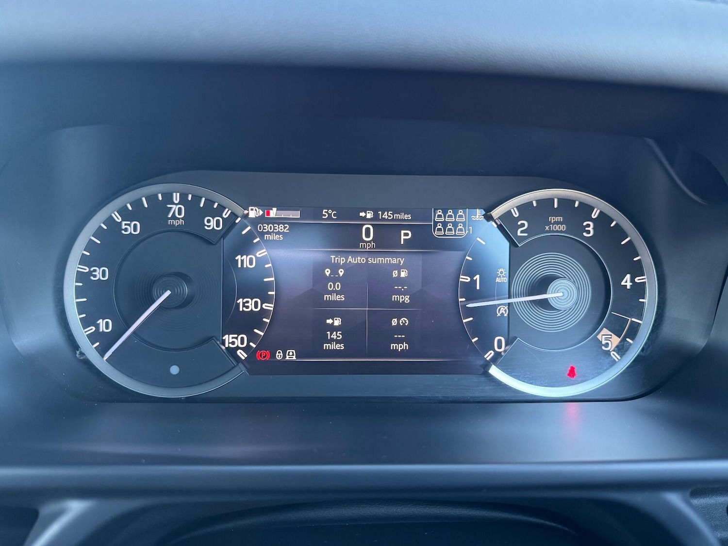 Used Land Rover Defender 2023 for sale - 76644814: Photo 18