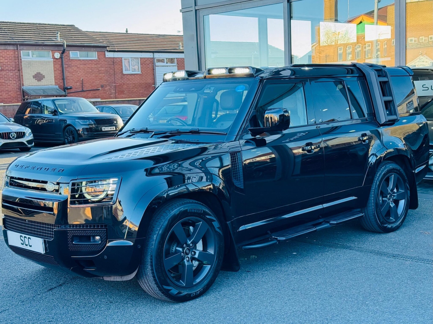 Used Land Rover Defender 2023 for sale - 76644814: Photo 3