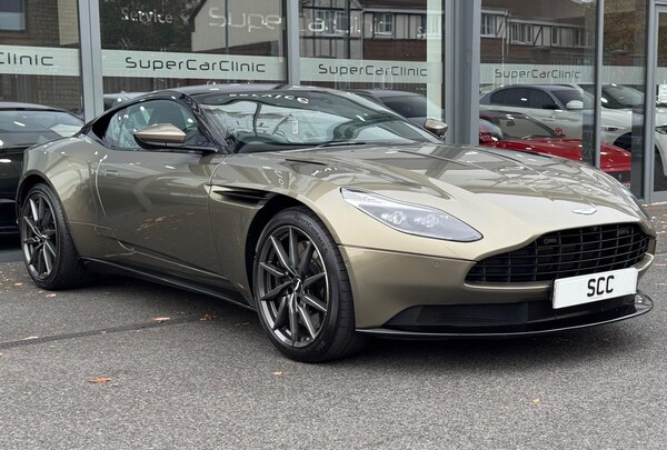 Used Aston Martin DB11 2016 for sale - 76259324: Photo 1