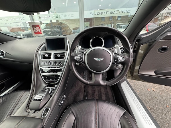 Used Aston Martin DB11 2016 for sale - 76259324: Photo 24