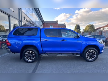 Used Toyota Hilux 2017 for sale - 76061010: Photo